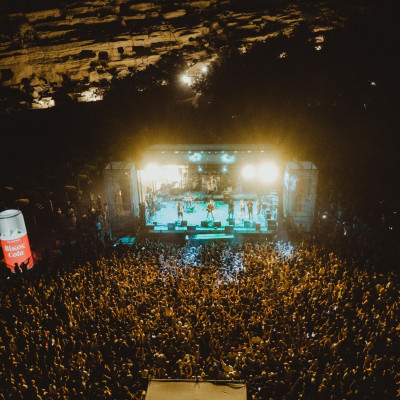 Matala Beach Festival: Χορός, κέφι και δροσιά με τη γεύση της Βίκος Cola