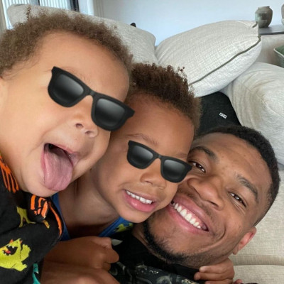 Γιάννης Αντετοκούνμπο: Η φώτο μέσα από το σπίτι του στο Ψυχικό