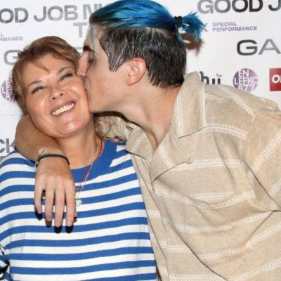 Good Job Nicky: Το τρυφερό φιλί στη μαμά του Σοφία Αλιμπέρτη