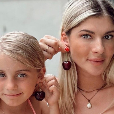 Όλγα Πηλιάκη: Ποζάρει με τη Μαλένα φορώντας μαγιό