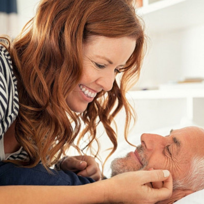 Εμμηνόπαυση και πόνος στο σεξ: Ποιοι παράγοντες παίζουν ρόλο