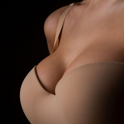 Μεγάλο στήθος: Πώς επηρεάζει τη σωματική υγεία της γυναίκας