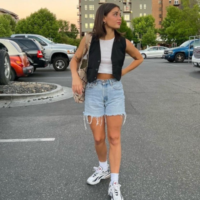 Οδηγός αγοράς: Το τζιν σορτσάκι είναι το απόλυτο essential κάθε καλοκαιριού -Βρες το αγαπημένο σου!