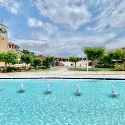 Οικογενειακές διακοπές: Tα must buys του Mediterranean Cosmos για να περάσουν καλά μικροί & μεγάλοι