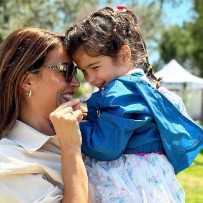 Ελένη Χατζίδου: Η νέα φώτο με την κόρη της, Μελίτα στην πισίνα