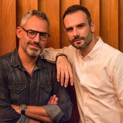 Ο Νίκος Συρίγος συνεργάζεται ξανά με τον Χάρη Μακρή και ακούμε ήδη την υπέροχη μπαλάντα στο repeat