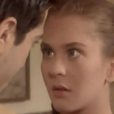 H Γωγώ του «Καφέ της Χαράς» πήγε στη Ρωσία και είναι αγνώριστη