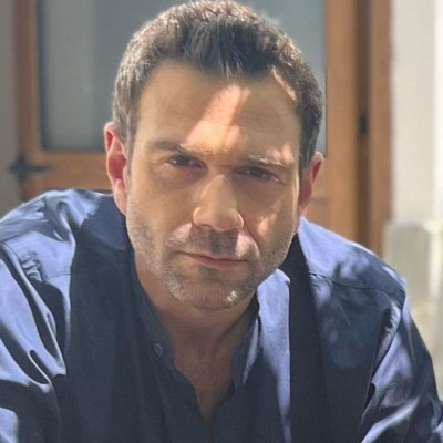 Τάσος Ιορδανίδης: Στην πισίνα με τον η γιο και την κόρη του