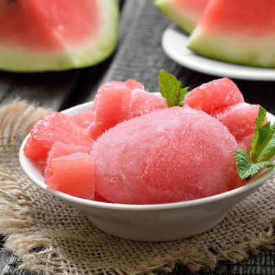 Το πιο εύκολο sorbet καρπούζι με δύο υλικά