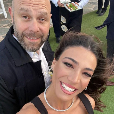 Ο Μιχάλης Κουϊνέλης αποκαλύπτει πώς γνώρισε την Ήβη Αδάμου και το τραγούδι που έγραψε στην κόρη τους