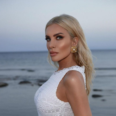 Shades of pink! Το manicure της Κατερίνας Καινούργιου μοιάζει σαν της Barbie