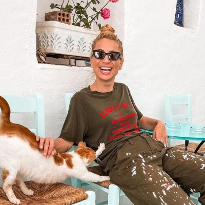 «Εγώ ή η Μάρω Λύτρα;» Η Μαρία Ηλιάκη τραγουδά το «Μίλα μου» και ζητά από τον Καραφώτη να αποφασίσει