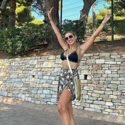 Η Κωνσταντίνα Σπυροπούλου 7 μήνες μετά τη γέννηση του γιου της εντυπωσιάζει με το σώμα της