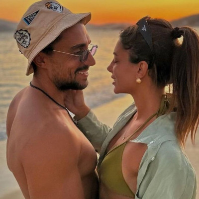 Κατσούλης–Ρουμελιώτη: Μέρες και νύχτες στη Νάξο για το ζευγάρι