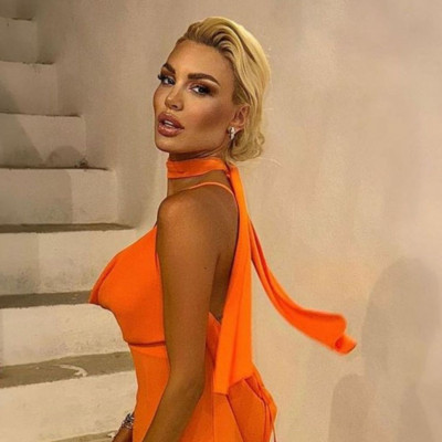 Παναγιώταρου: Η εντυπωσιακή εμφάνιση στα σοκάκια και το χτένισμα