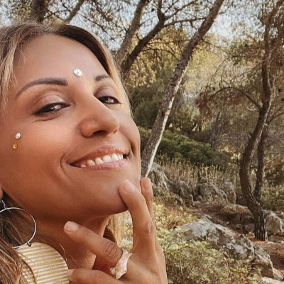 Παυλίδου: Το απίθανο φυσικό δαχτυλίδι που βρήκε στην παραλία