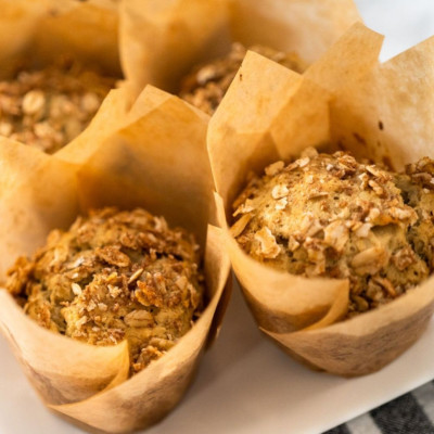 Συνταγή για αφράτα muffins με μπανάνα και καφέ