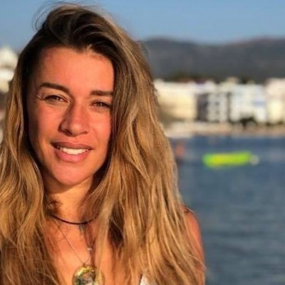 Η Έρρικα Πρεζεράκου στο empowerment μήνυμά της προς τη Μαρία Σάκκαρη λέει τη μαγική λέξη «αξίζω»