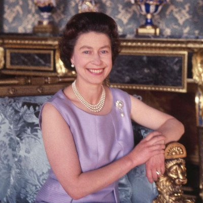 Ένα χρόνο μετά τον θάνατο της βασίλισσας Ελισάβετ: Ο Κάρολος έχει διώξει όσους εκείνη αγαπούσε