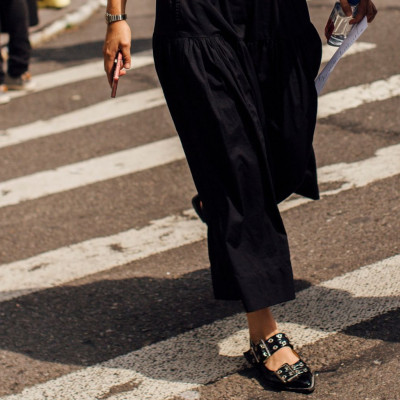 Οδηγός αγοράς: Οι φθινοπωρινές μπαλαρίνες αγαπούν τις γεωμετρίες και τις ζεστές αποχρώσεις