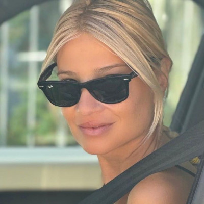 Φαίη Σκορδά: Πρώτη μέρα στο σχολείο για τους γιους τη (φώτο)