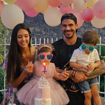 Άκης Πετρετζίκης: Tα πρώτα γενέθλια της κόρης του - Φωτογραφίες