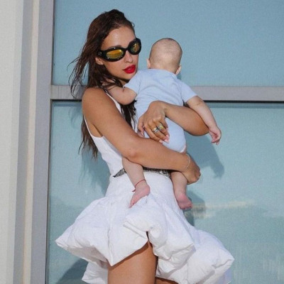 Φουρέιρα: Οι φωτό με τον γιο της που έβγαλε τα πρώτα δοντάκια