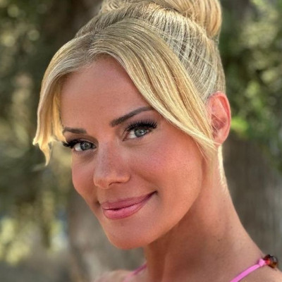 Η Ζέτα Μακρυπούλια φόρεσε «νυφικό» κι έδωσε ένα μήνυμα για τον γάμο