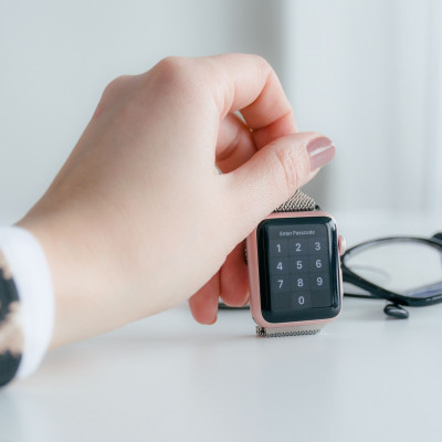 Οδηγός αγοράς: Τα ωραιότερα smartwatches για να είσαι on time με στυλ