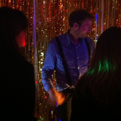 Η Longing Disco στο μπαρ του ΕΜΣΤ, στο πλαίσιο του Modern Love Festival