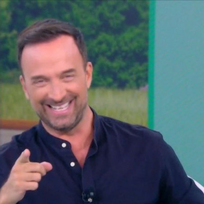 O Λιανός τρέλανε τη Μπακοδήμου: Της είπε ότι περιμένει το 5ο παιδί