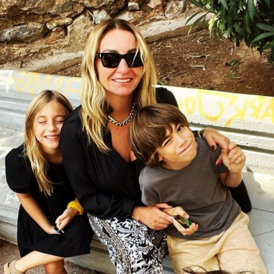 Ρέβη -Τότσικας: Ο γιος τους παίζει ντραμς στο σπίτι