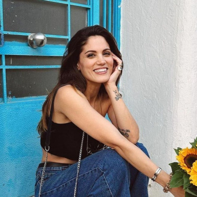 Μαίρη Συνατσάκη: Η Ολίβια πήρε το κινητό της - Οι φώτο που τράβηξε