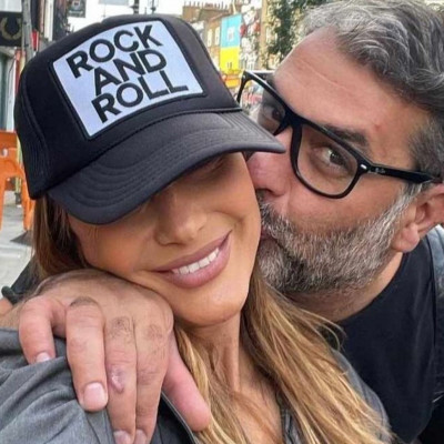 Μπισμπίκης: Δεν άντεξε μακριά από τη Βανδή & έφυγε για Νέα Υόρκη