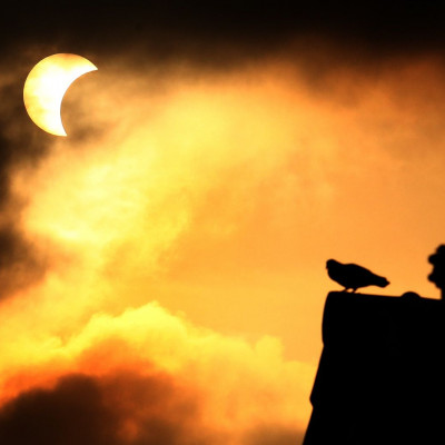 Ηλιακή έκλειψη στον Ζυγό: Αν θέλεις ειρήνη, προετοιμάσου για πόλεμο!