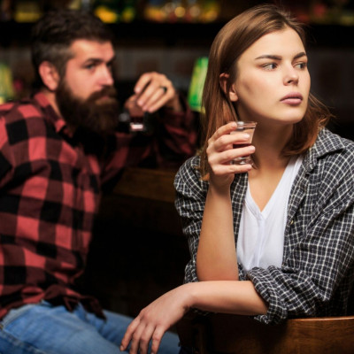 Οι άντρες που θεωρούν ότι η αδιαφορία είναι η καλύτερη εκδίκηση