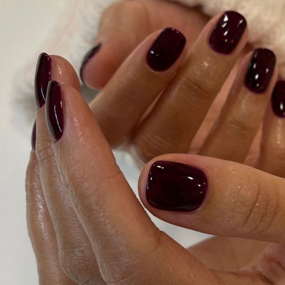 7 manicure που δείχνουν τέλεια σε κοντά νύχια