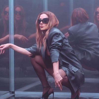 Η Δέσποινα Βανδή πιο hot από ποτέ στο νέο της βίντεοκλιπ και η περιοδεία συνεχίζεται στο Μόντρεαλ