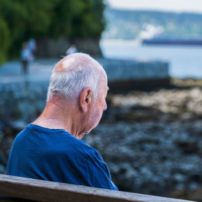 Μοναξιά: Πόσο αυξάνει τον κίνδυνο θανάτου από καρκίνο