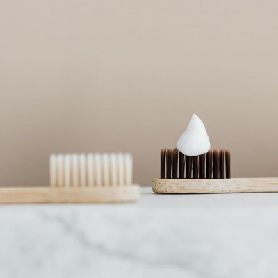 Το κινητό σου και άλλα δύο πράγματα που δεν περίμενες ότι μπορείς να καθαρίσεις με οδοντόκρεμα