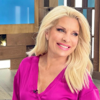 Ελένη Μενεγάκη: Πήρε κιλά και… έσπασε το φερμουάρ on air