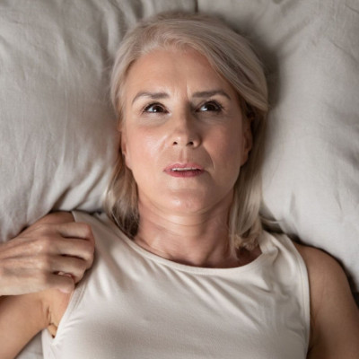 Πώς να μειώσετε τα προβλήματα ύπνου κατά την εμμηνόπαυση