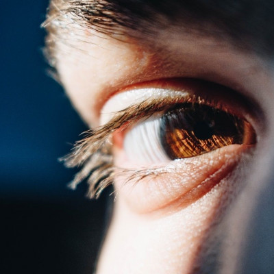 Κι όμως υπάρχουν φακοί επαφής που μιμούνται τη φυσιολογία του ματιού