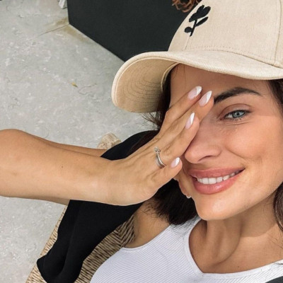 Χριστίνα Μπόμπα: Οι κόρες της ζωγράφισαν Halloween μαγνητάκια