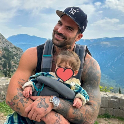 Δημήτρης Αλεξάνδρου: Τρώει και ντύνεται παρέα με τον γιο του