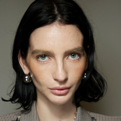 6 nude μολύβια για ζουμερά χείλη που φαίνονται σα να μη φοράς τίποτα