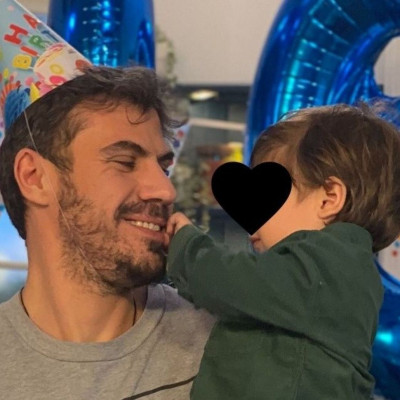 Άκης Πετρετζίκης: Η ανάρτηση με τον Αχιλλέα και την κόρη του