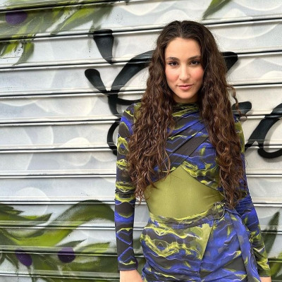 5 αφροί μαλλιών για να πετύχεις τα σγουρά μαλλιά της Evangelia