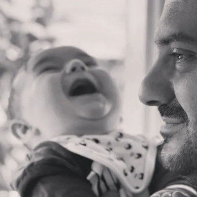 Ο Κουτσόπουλος junior παίρνει τον ρόλο σκηνοθέτη στη Φάρμα κάνοντας κουμάντο και στη δουλειά του σεφ