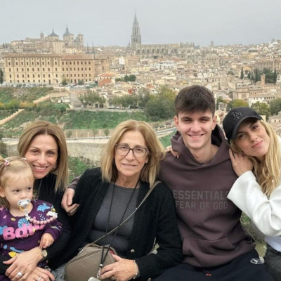 Ντορέττα Παπαδημητρίου: Οικογενειακό ταξίδι στην Ισπανία